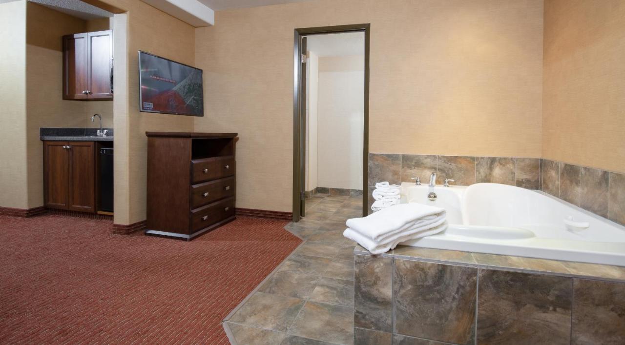 Pomeroy Hotel Fort St. John Esterno foto