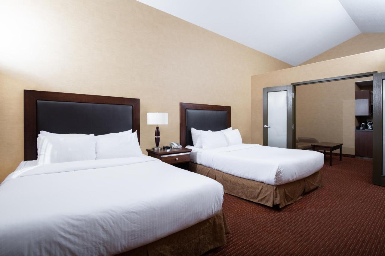 Pomeroy Hotel Fort St. John Esterno foto