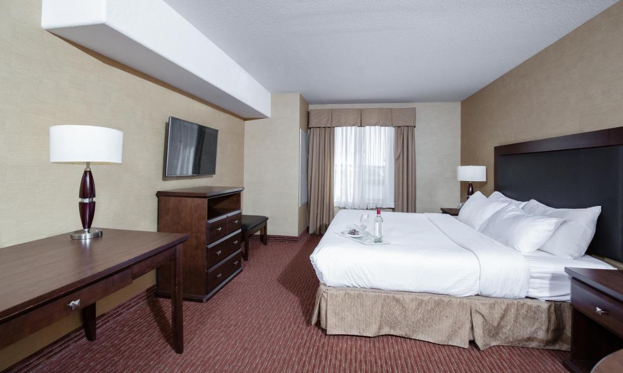 Pomeroy Hotel Fort St. John Esterno foto